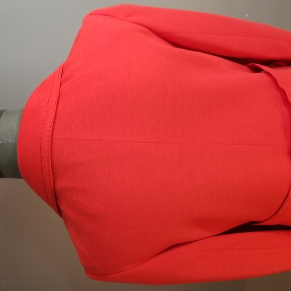 Vintage Modell orange/red womens 3/4 coat.  Aprox. Size 10 - 12 fully lined. - Picture 9 of 16